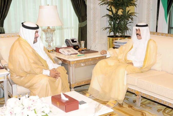 سمو نائب الامير وولي العهد الشيخ نواف الاحمد مستقبلا الشيخ ثامر العلي ﻿