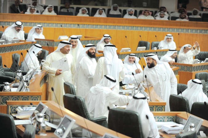 النواب والوزراء خلال الجلسة