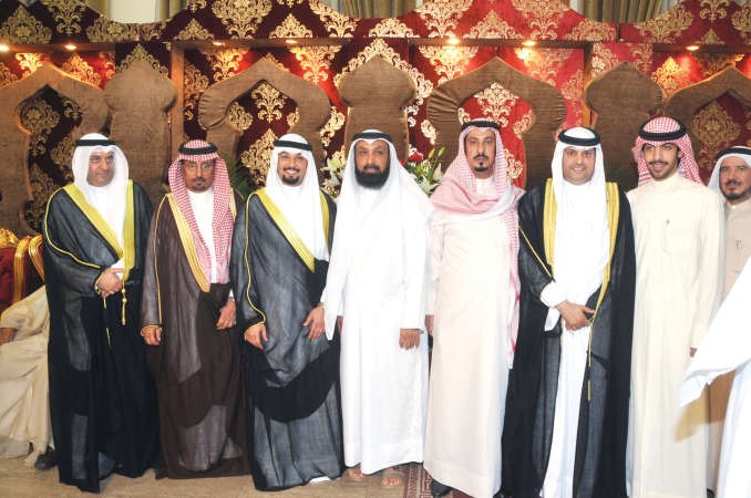 مانع العجمي وفيصل الغازي يباركان