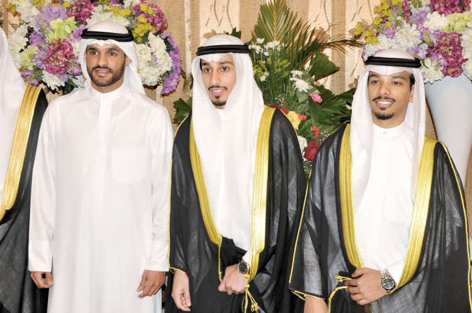 بدر المطوع يقدم التهاني﻿