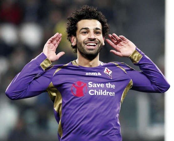 الفيولا يرضخ لـ «عيون صلاح»