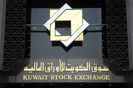 السيولة تقفز 65%