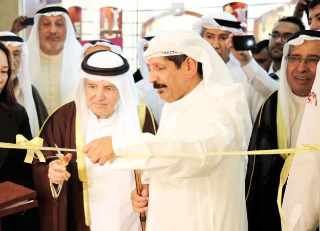 احمد طاهر البغلي يفتتح معرض الشركة في الجهراء﻿