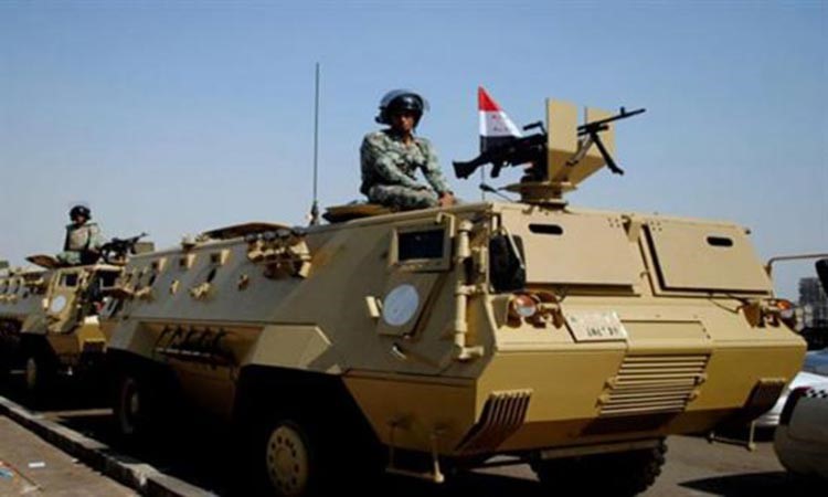 مقتل 11 مدنياً وجنديين في سقوط قذيفة وانفجار بسيناء
