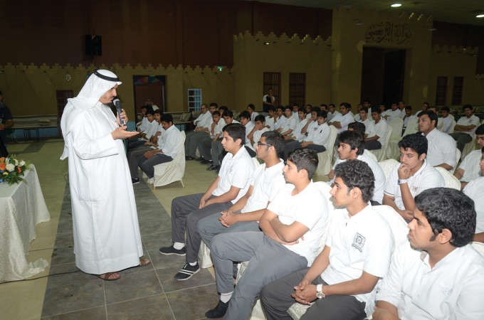 جانب من المحاضرات باحدى المدارس