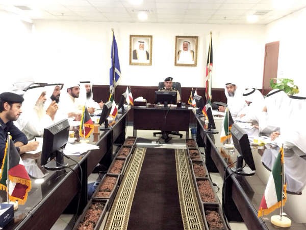 دعبدالرحمن الجيران اثناء الاجتماع الخاص ببرنامج المناصحة