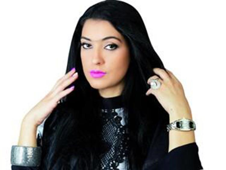 صورة: فنانة إماراتية تؤمن على شعرها بـ3 ملايين دولار