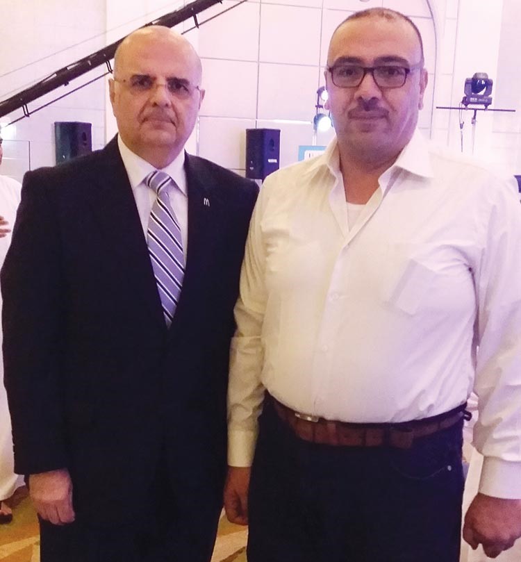 يوسف عبدالغني مع الزميل اسامة دياب