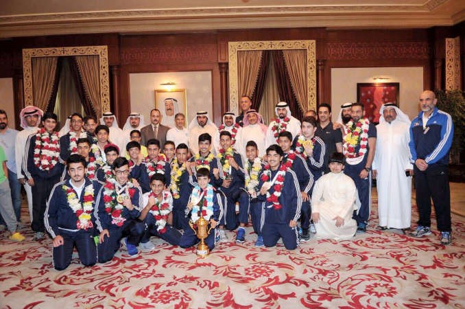 عماد بهبهاني ومناحي الفضلي مستقبلين الوفد العائد من الامارات ﻿