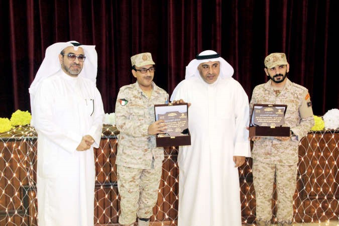 تكريم عادل الموسوي وابراهيم الشمري﻿