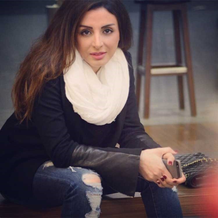 بالصور.. أنغام تظهر بلوك جديد وببنطلون ممزق هل حالفها الحظ؟