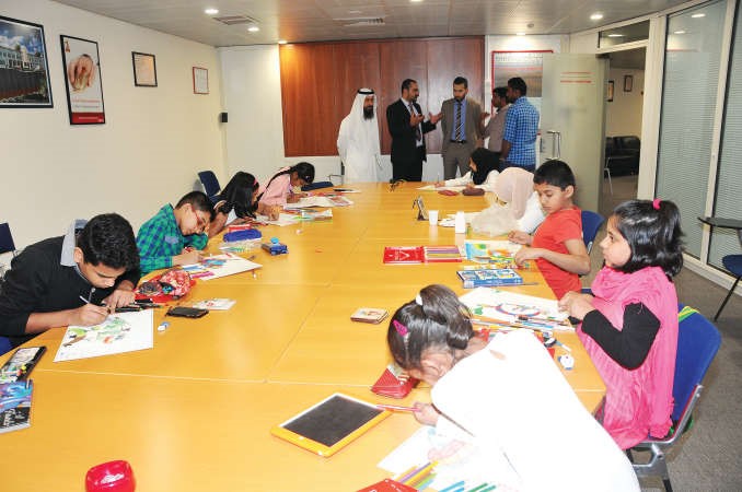 الاطفال يظهرون ابداعاتهم برسم سيارة الاحلام مع تويوتا