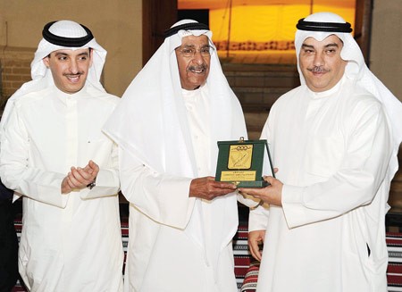 الكاظمي يكرم الدولة بحضور صالح الملا