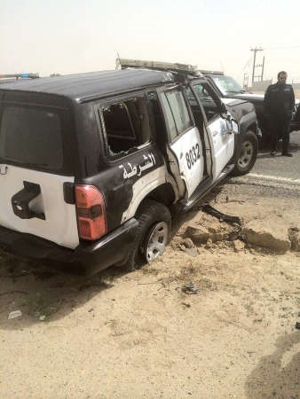 الدورية وتبدو عليها اثار الحادث﻿