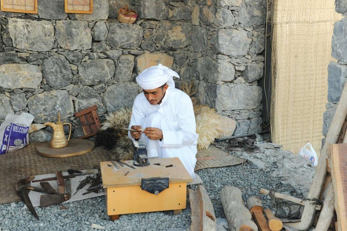 ممارسة الحرف اليدوية خلال المهرجان