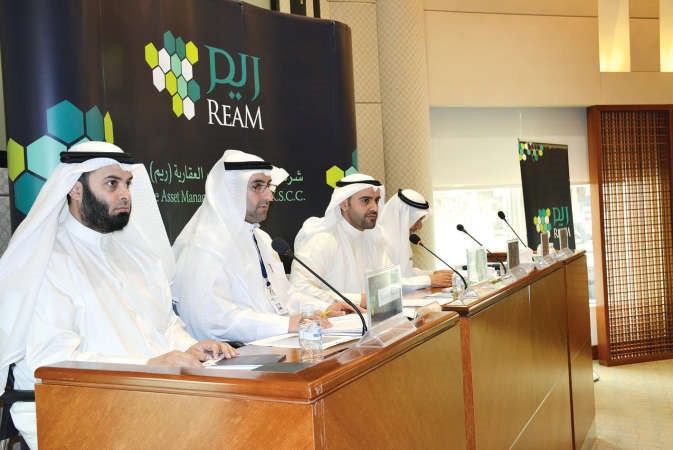 مشعل الجسار وابراهيم الكندري خلال عمومية ريم 	ريليش كومار﻿