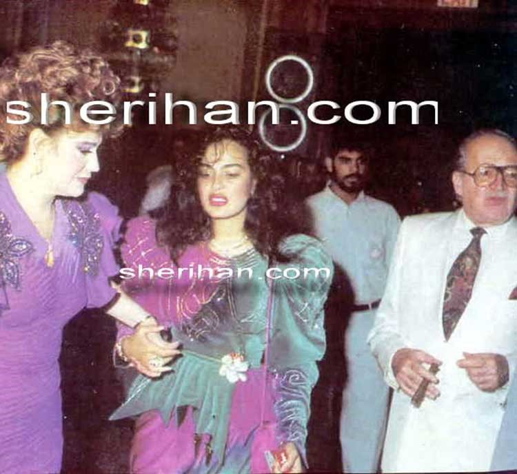 شاهد.. شيريهان في صور نادرة من حفل زفاف ابنة ميمي جمال
