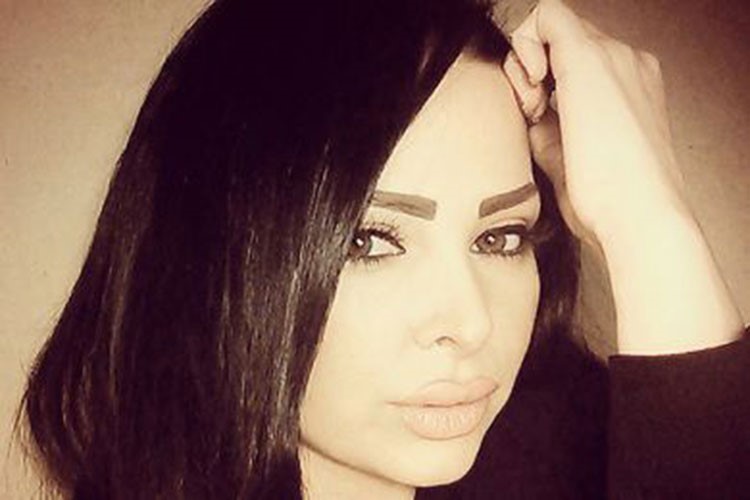 بالصور.. ديانا كرزون تظهر جمالها بـ"خلخال" ذهبي.. ومتابعوها يتغزلون بقدمها