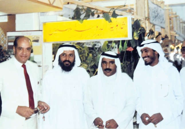 في ثانوية الدوحة للبنين مع بعض الزملاء﻿