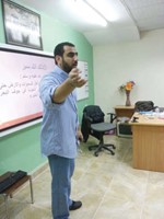 العتال في اثناء الشرح