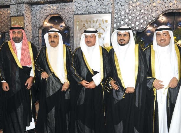 الشيخ فيصل السعود والشيخ احمد الصباح يباركان قاسم باشا
﻿