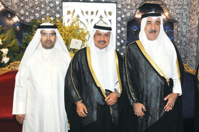 الشيخ محمد اليوسف وعبدالله المحيلبي وسيف العازمي﻿