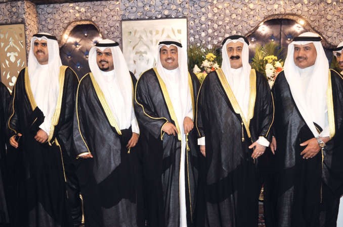 الشيخ علي اليوسف والشيخ فهد العلي يباركان﻿