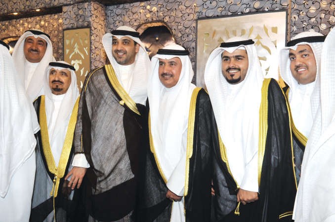 الشيخ محمد العبدالله وراشد الجويسري ومحارب المعباسي يهنئون﻿