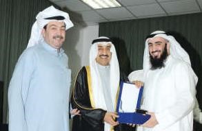 جاسم الخرافي خلال تكريم صالح سعد المعطش بحضور الزميل سعد المعطش ﻿