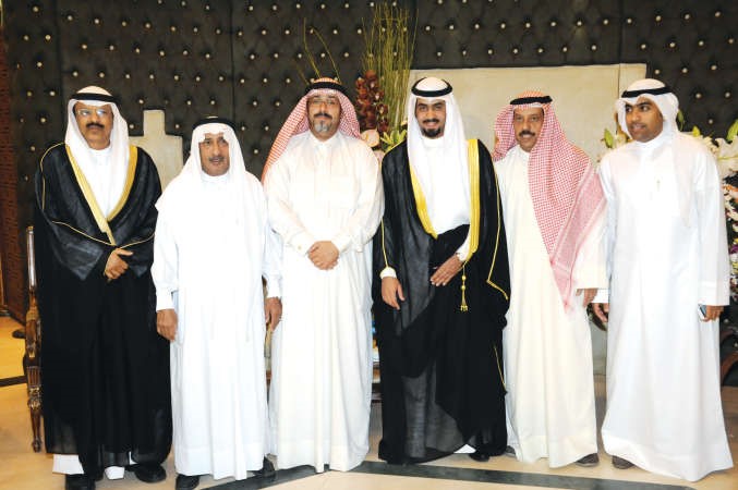 الزميلان جاسم كمال وعبدالله صاهود يباركان