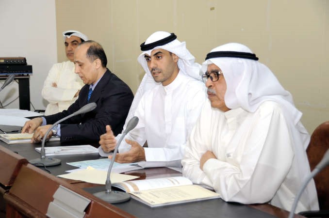 بدر الخرافي متحدثا خلال الجمعية العمومية ﻿