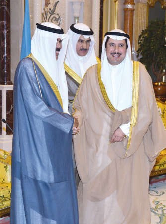 سمو نائب الامير وولي العهد الشيخ نواف الاحمد والشيخ عزام الصباح