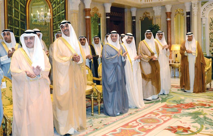 احمد فهد الفهد والشيخ سالم العبدالله وعدد من رؤساء البعثات الديبلوماسية