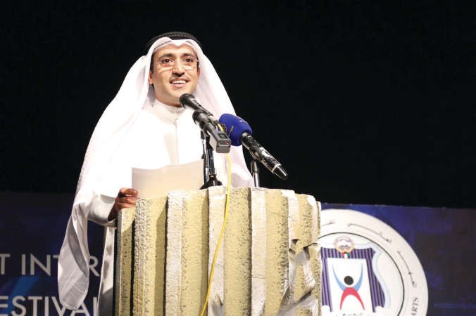 عميد المعهد دفهد الهاجري يلقي كلمته﻿