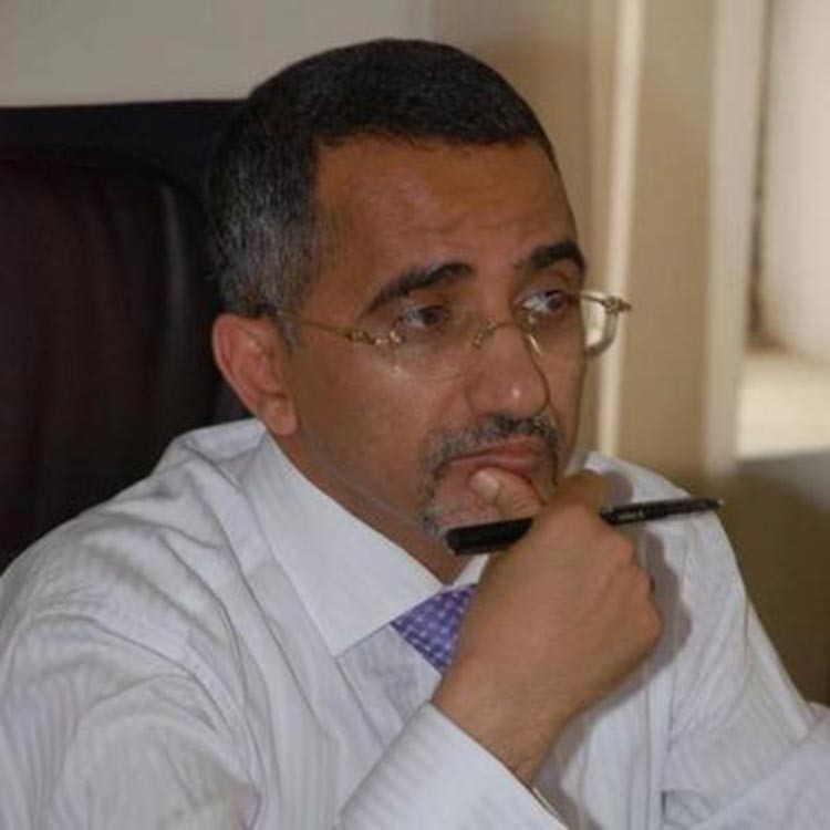 وزير المالية اليمني ينضم إلى الشرعية والمتمردون يفرجون عن وزير الدفاع وشقيق هادي