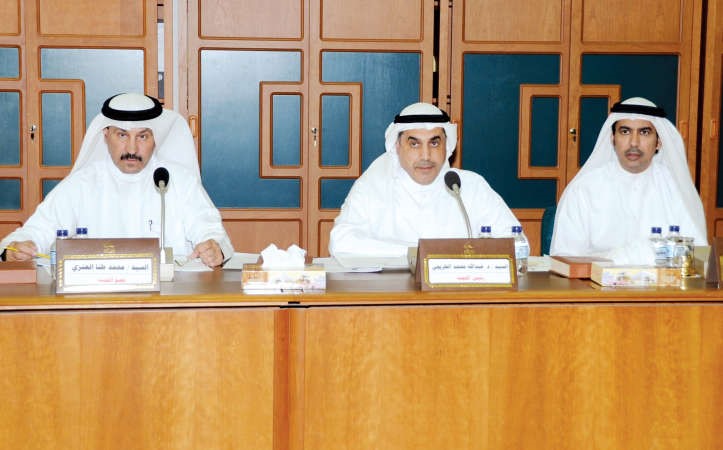 دعبدالله الطريجي ومحمد طنا اثناء الاجتماع