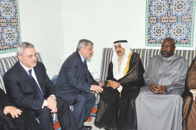 جاسم الخرافي معزيا د ابراهيم بحر العلوم ودمحمد حسين بحر العلوم ويبدو عبدالاحد امباكي﻿