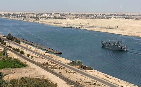 وزير إماراتي: قناة السويس الجديدة هدية مصر للعالم