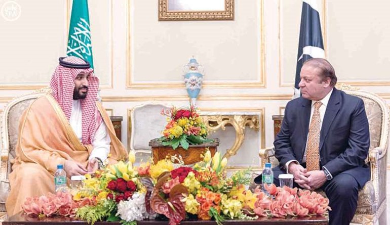 صاحب السمو الملكي الامير محمد بن سلمان بن عبدالعزيز وزير الدفاع رئيس الديوان الملكي المستشار الخاص لخادم الحرمين الشريفين يلتقي نواز شريف في الرياض امس الاولواس﻿
