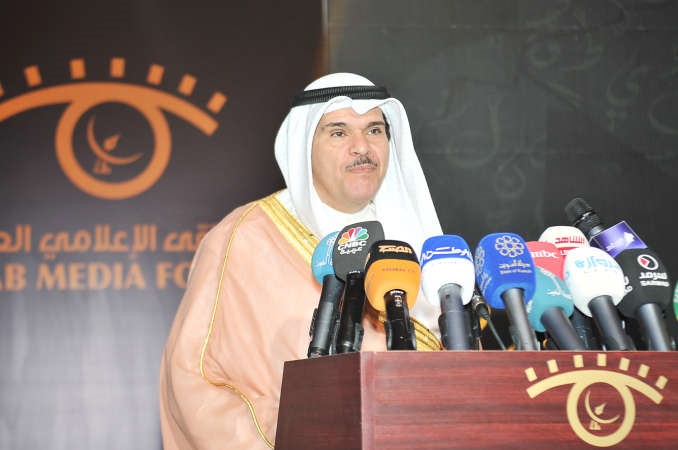 الشيخ سلمان الحمود ملقيا كلمته