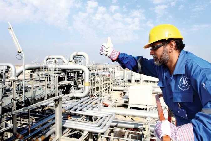 رغم انخفاض النفط.. «نفط الكويت» توقّع مشاريع بـ 4.3 مليارات دولار