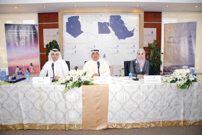 طارق الصحاف متوسطا علي الهندال ودعاء ابو رزق 