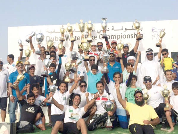 ابطال المنتخب على منصة التتويج﻿