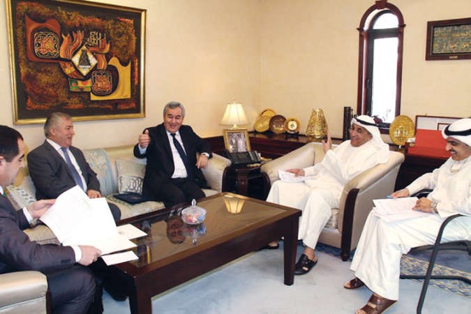 عبدالوهاب البدر مستقبلا نائب وزير خارجية طاجيكستان نظام الدين زاهدي والوفد المرافق له