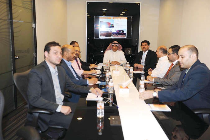 طلال الخرس خلال المؤتمر الصحافي لشركة السور﻿