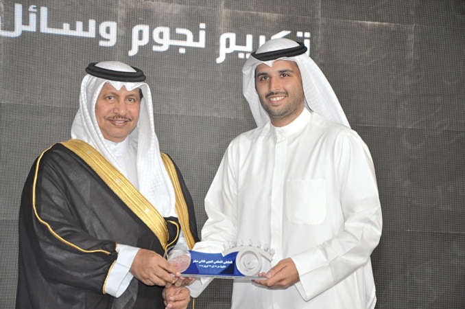 سمو رئيس الوزراء مكرما عبدالوهاب العيسى﻿