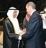 رئيس مجلس الامة مرزوق الغانم مصافحا الرئيس التركي﻿