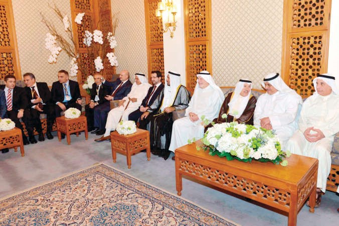 عبدالله الشايع وماجد العجيل والسفير الكويتي في تركيا عبدالله الذويخ وعبدالوهاب صالح الشايع وعدد من الحضور 