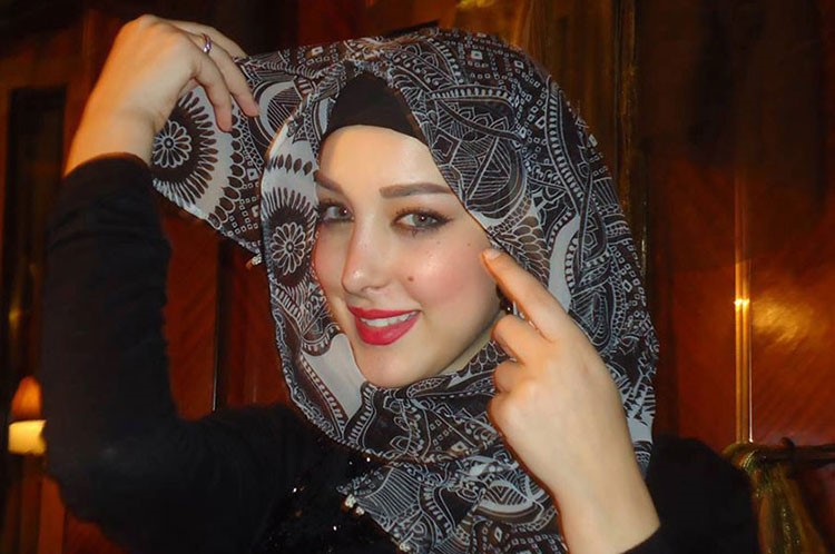 بالصور.. شاهد عدد من الفنانات بالحجاب 