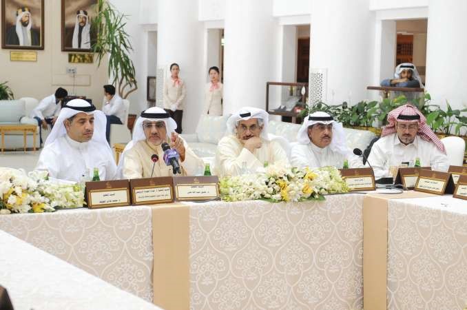 دعودة الرويعي ودخليل عبدالله ويوسف الجلاهمة والزميل عدنان الراشد وجاسم كمال